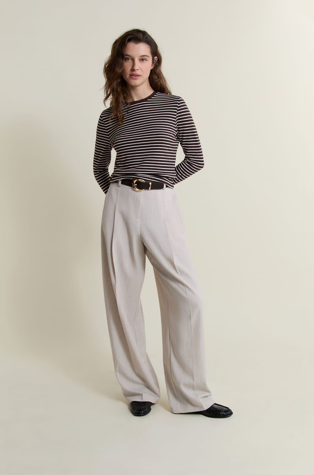 Straight Trousers;${refinementColor}