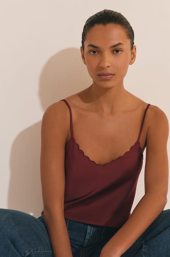 Caraco satin&eacute;;${refinementColor}