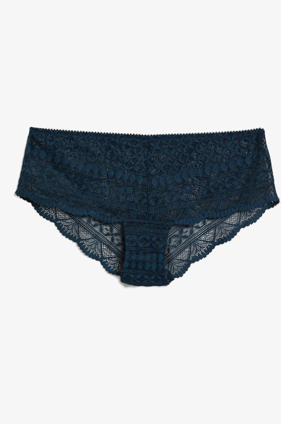 Lace Shorty;${refinementColor}