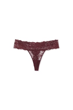 String en dentelle;${refinementColor}