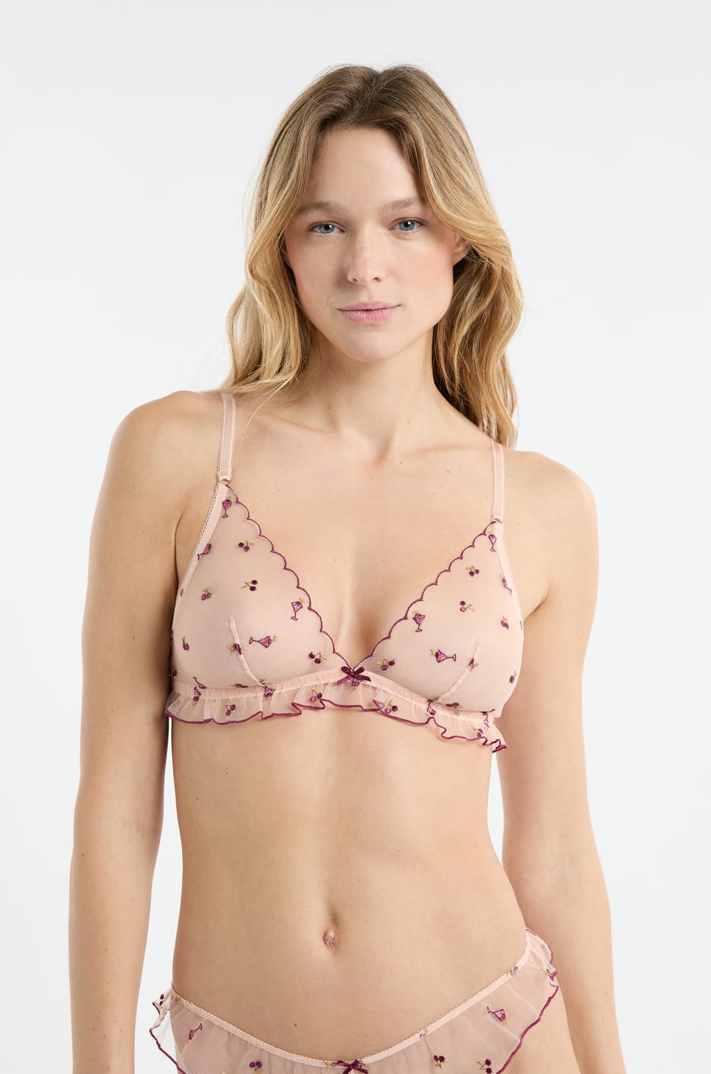 Soutien-gorge triangle à motifs brodés;${refinementColor}