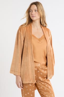 Conjunto de pijama de 3 piezas satinado;${refinementColor}