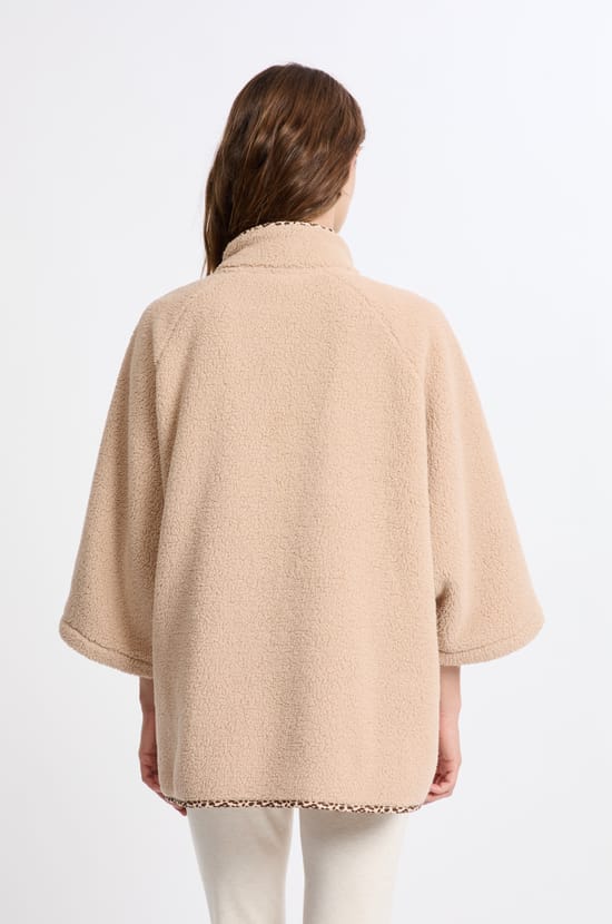 Veste avec détails à motifs effet polaire;${refinementColor}
