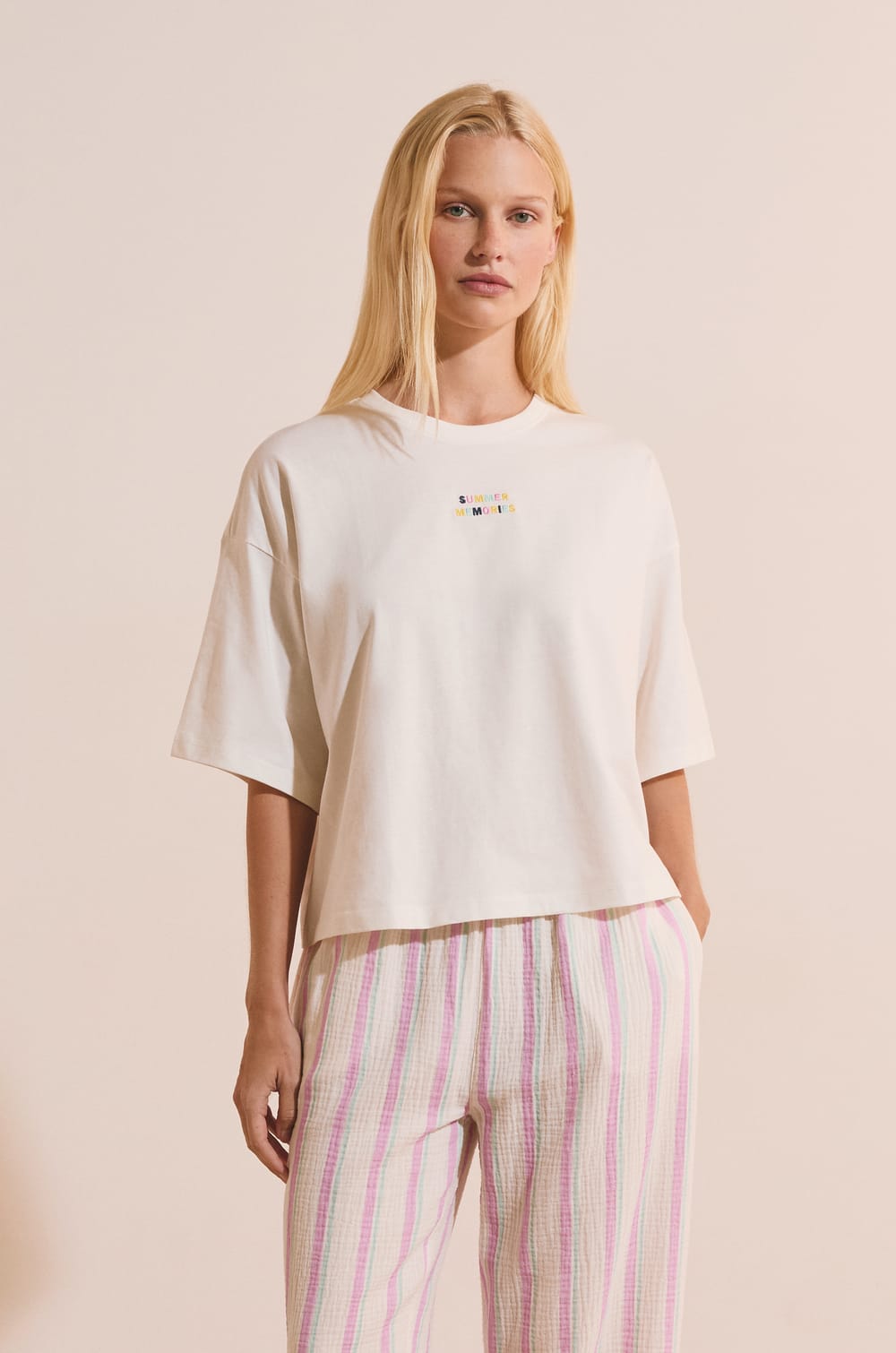 T-shirt de pyjama en coton avec &eacute;criture;${refinementColor}