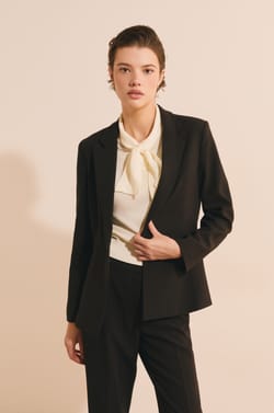 Blazer droit &agrave; col tailleur;${refinementColor}