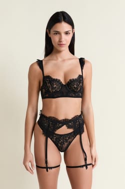 Lace Garter Belt;${refinementColor}