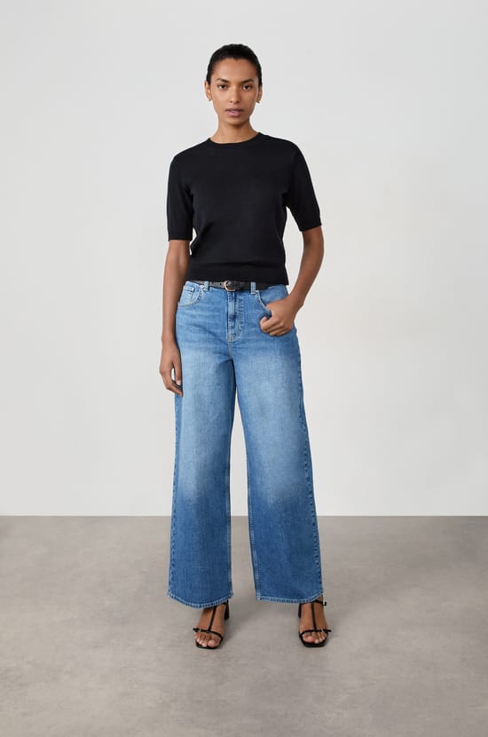 Short-sleeved T-shirt with round neck;${refinementColor}