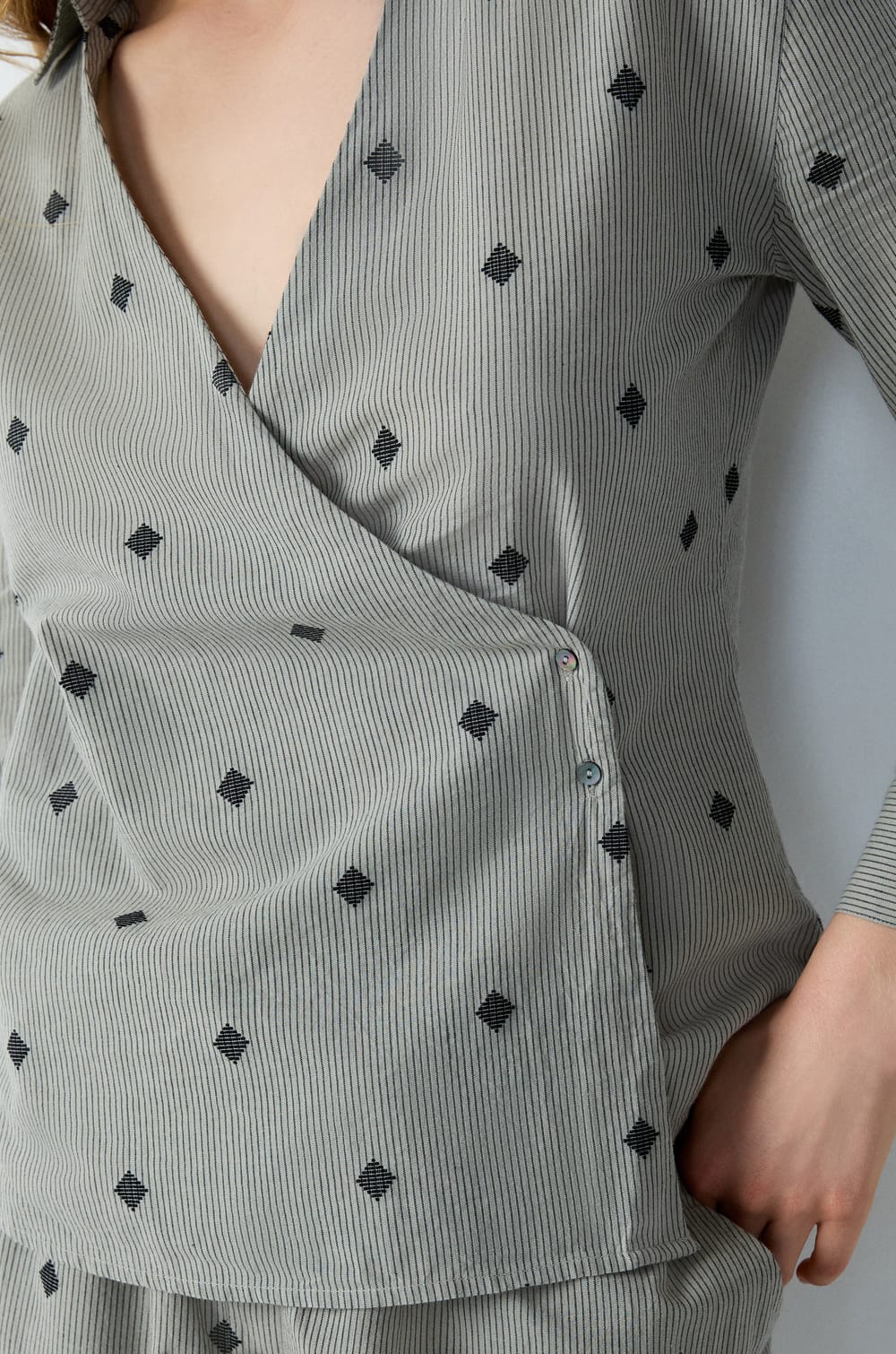 Embroidered striped cotton pyjama shirt;${refinementColor}