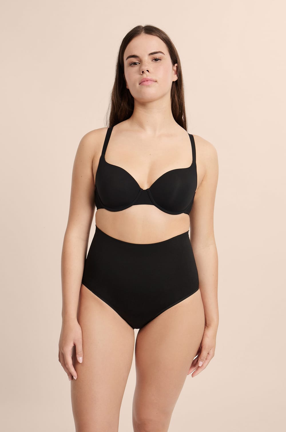 Majtki z wysokim stanem - średni stopień modelowania;${refinementColor}