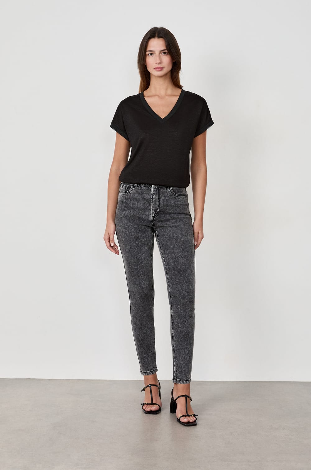 Jean skinny;${refinementColor}