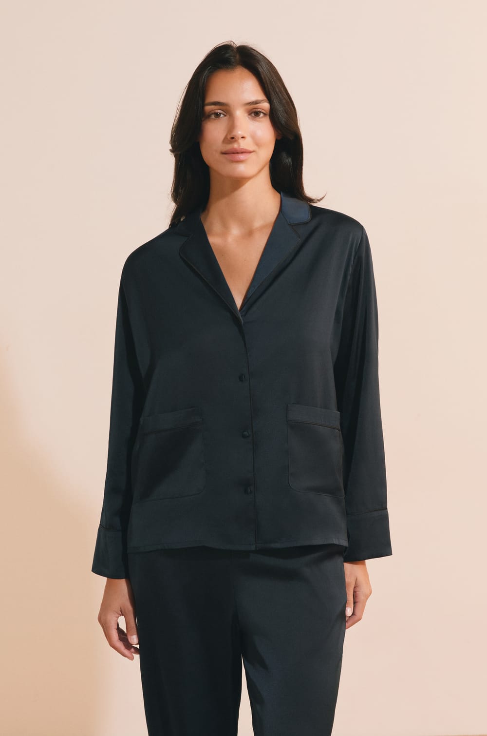 Chemise de pyjama satin&eacute;e;${refinementColor}