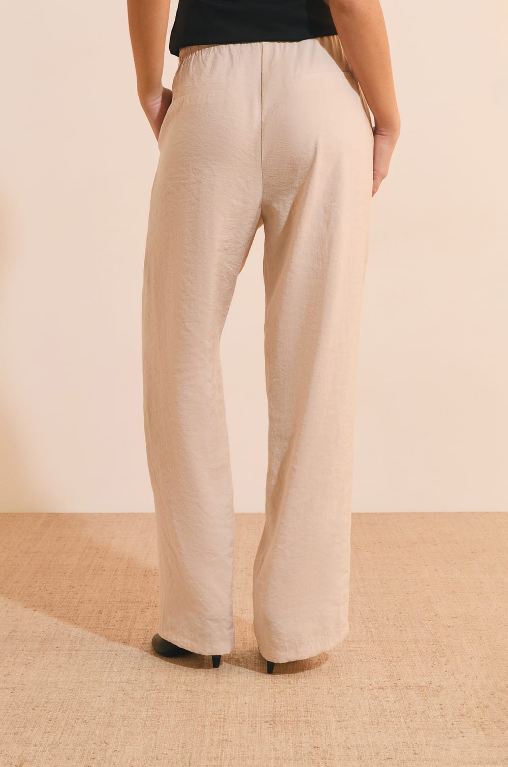Pantalon fluide &eacute;lastiqu&eacute;;${refinementColor}