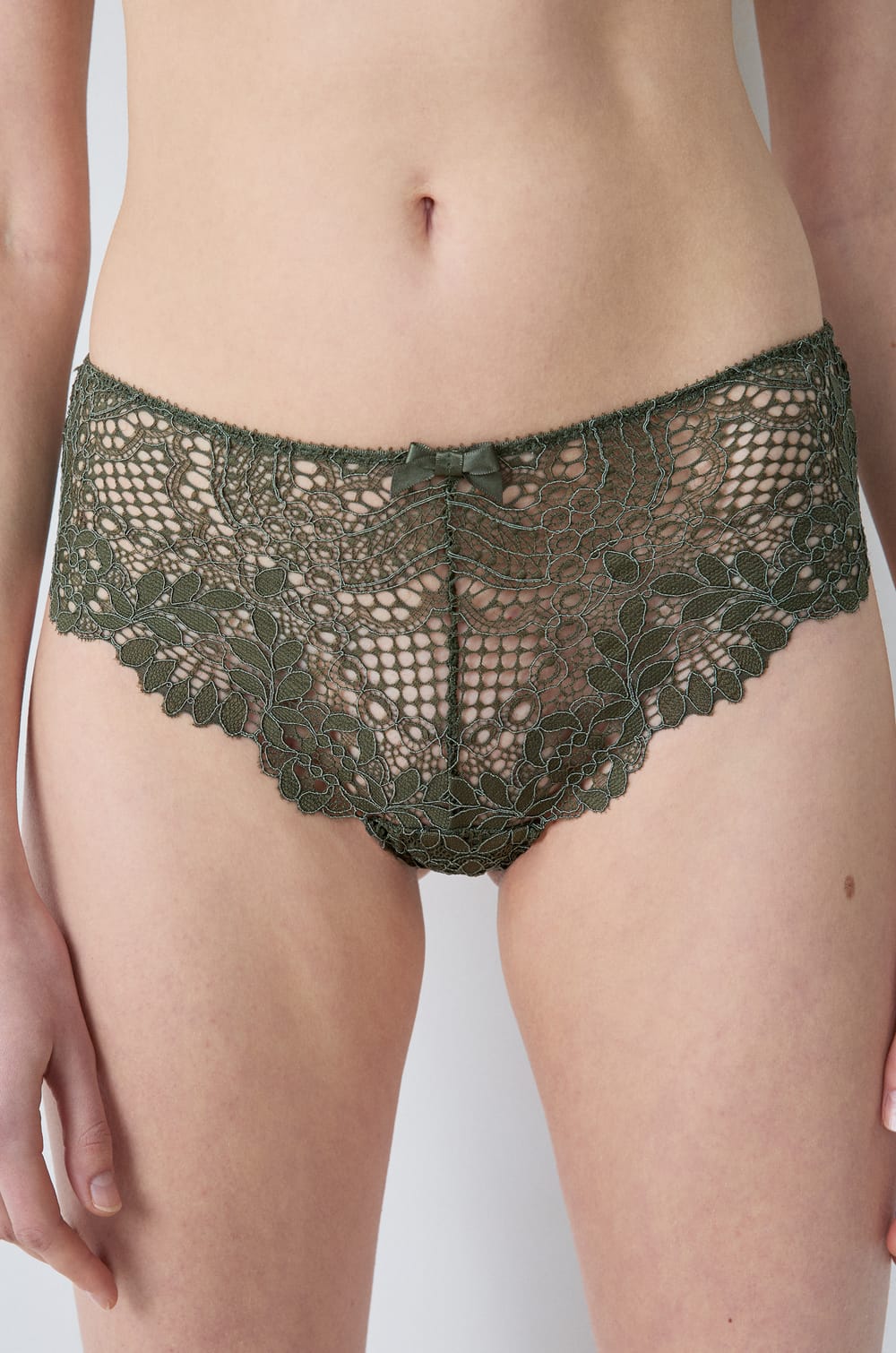 Lace Shorty;${refinementColor}