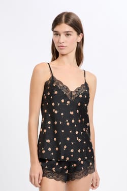 Caraco satiné détails dentelle;${refinementColor}