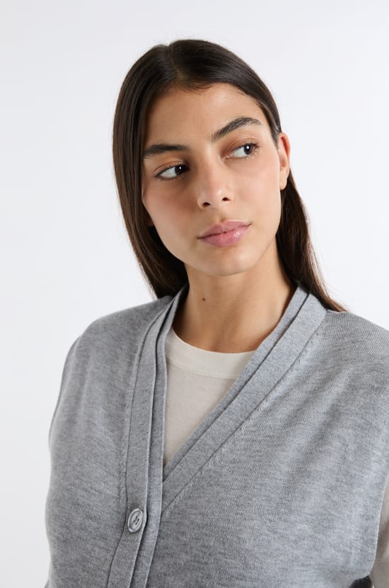 Gilet sans manches boutonn&eacute;;${refinementColor}