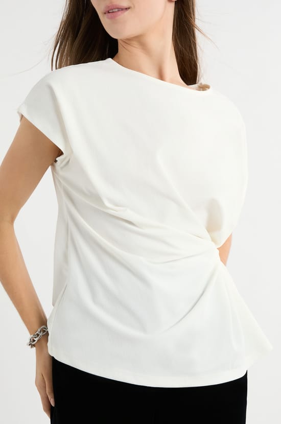 Short-sleeved knotted T-shirt;${refinementColor}