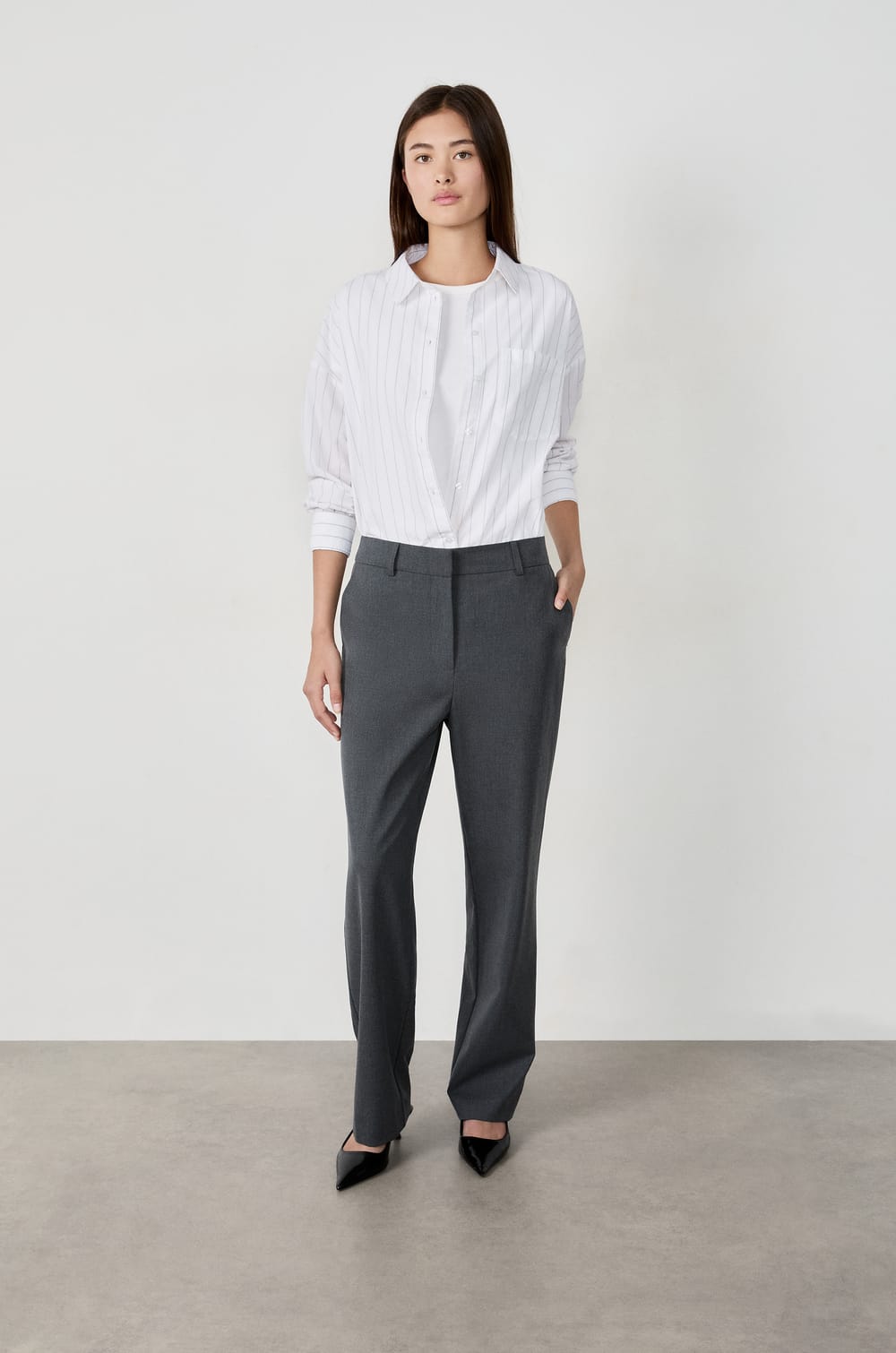 Pantalon droit;${refinementColor}