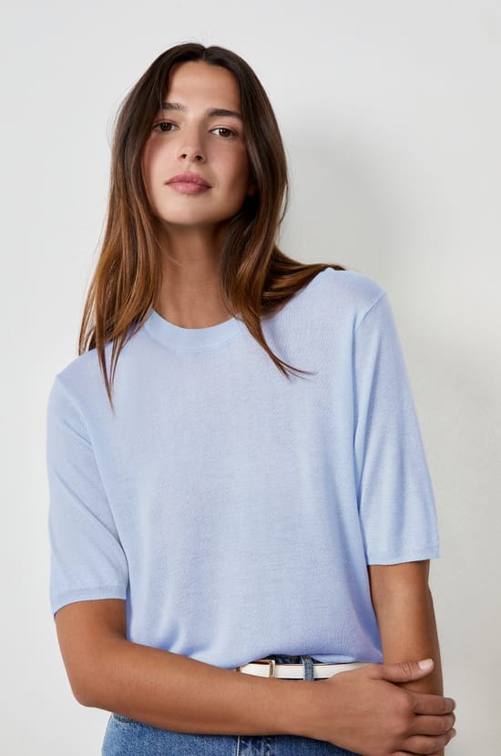 Pull manches courtes;${refinementColor}