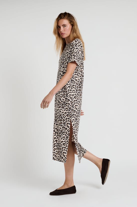 Robe longue imprim&eacute;e L&eacute;opard;${refinementColor}