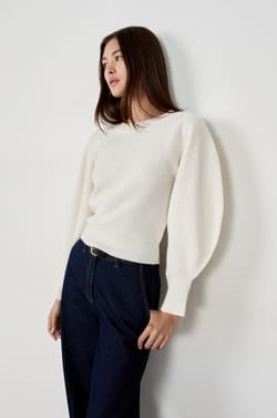 Pull à manches bouffantes avec laine;${refinementColor}