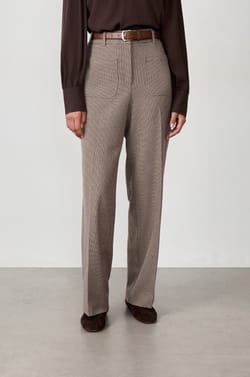 Wide Cut Trousers;${refinementColor}