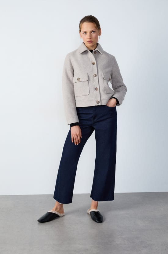 Veste courte avec poches;${refinementColor}