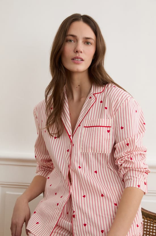 Chemise &agrave; rayures et c&oelig;urs avec coton;${refinementColor}