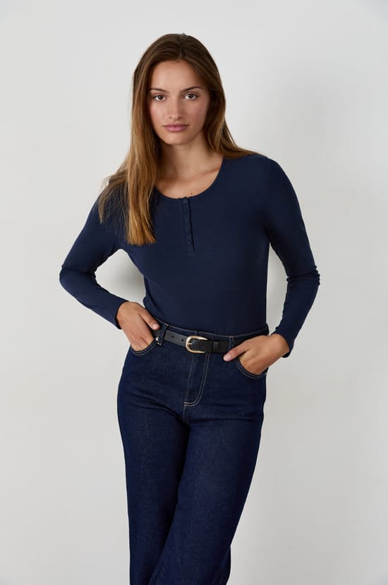 Long-sleeved T-shirt with buttons;${refinementColor}