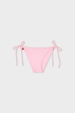 Braga de bikini satinada con lazada y charm;${refinementColor}