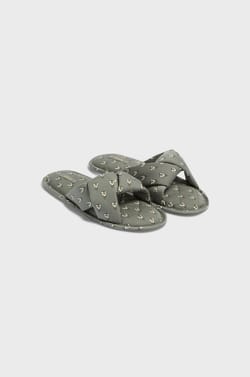 Printed Flip-Flop Slippers;${refinementColor}