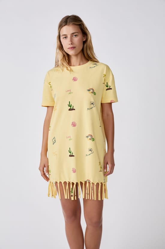 Printed T-shirt dress with fringes;${refinementColor}