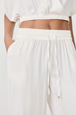 Pantal&oacute;n satinado de corte ancho;${refinementColor}