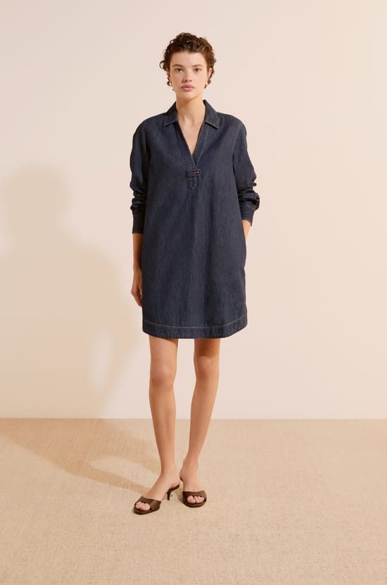 Robe courte &agrave; manches longues en jean;${refinementColor}