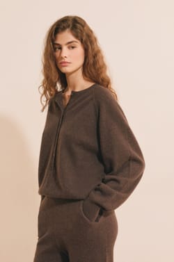 Pull avec boutons 100% cachemire;${refinementColor}