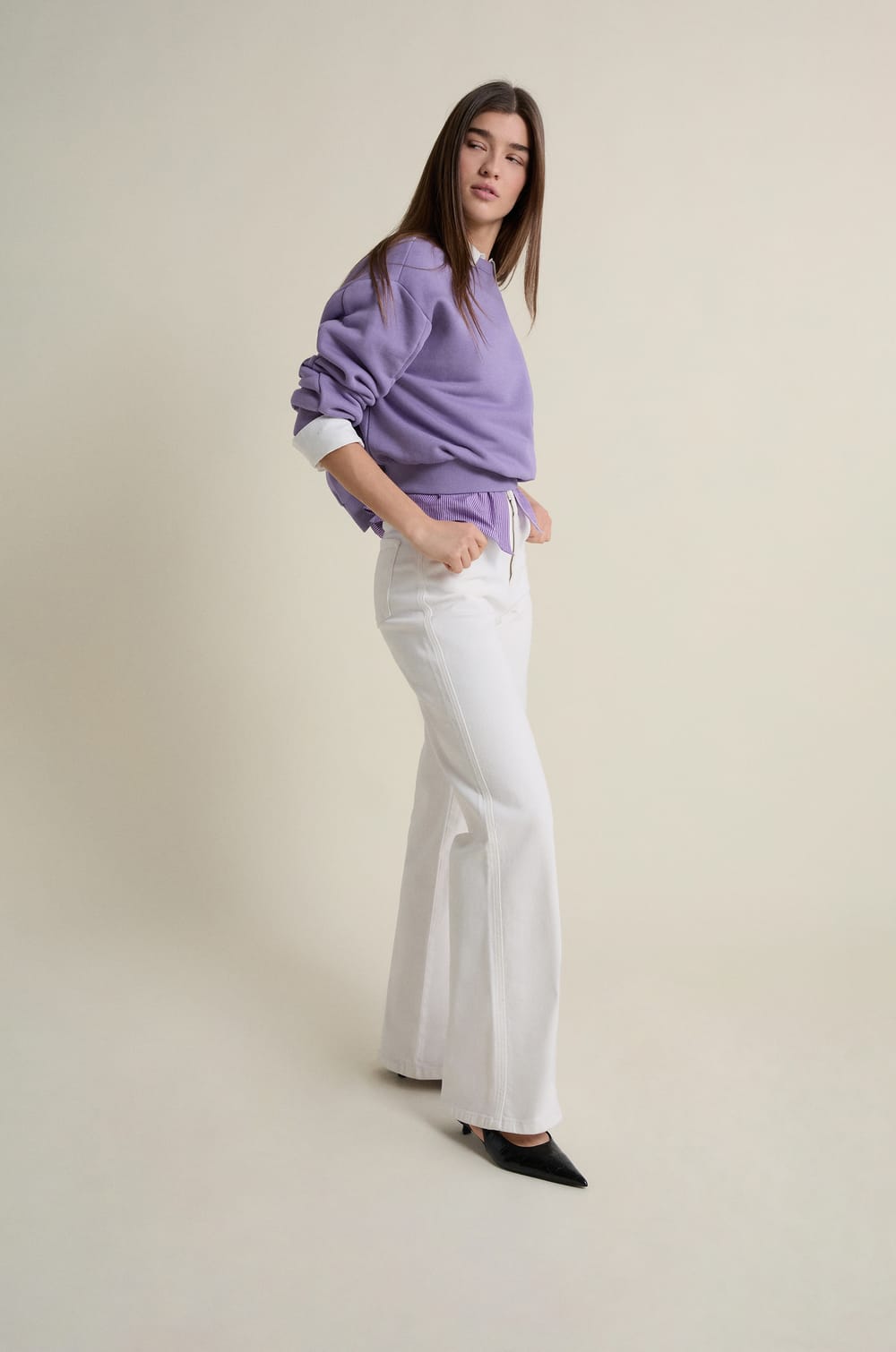 Pantalon droit taille haute;${refinementColor}