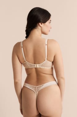 Soutien-gorge corbeille en tulle et satin;${refinementColor}