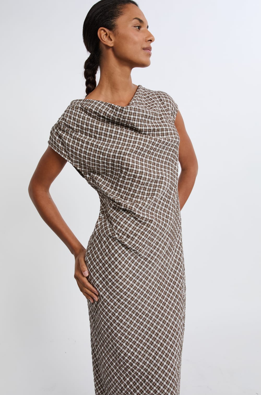 Robe longue à carreaux;${refinementColor}