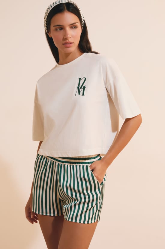 Kurzes Baumwoll-T-Shirt mit Message;${refinementColor}