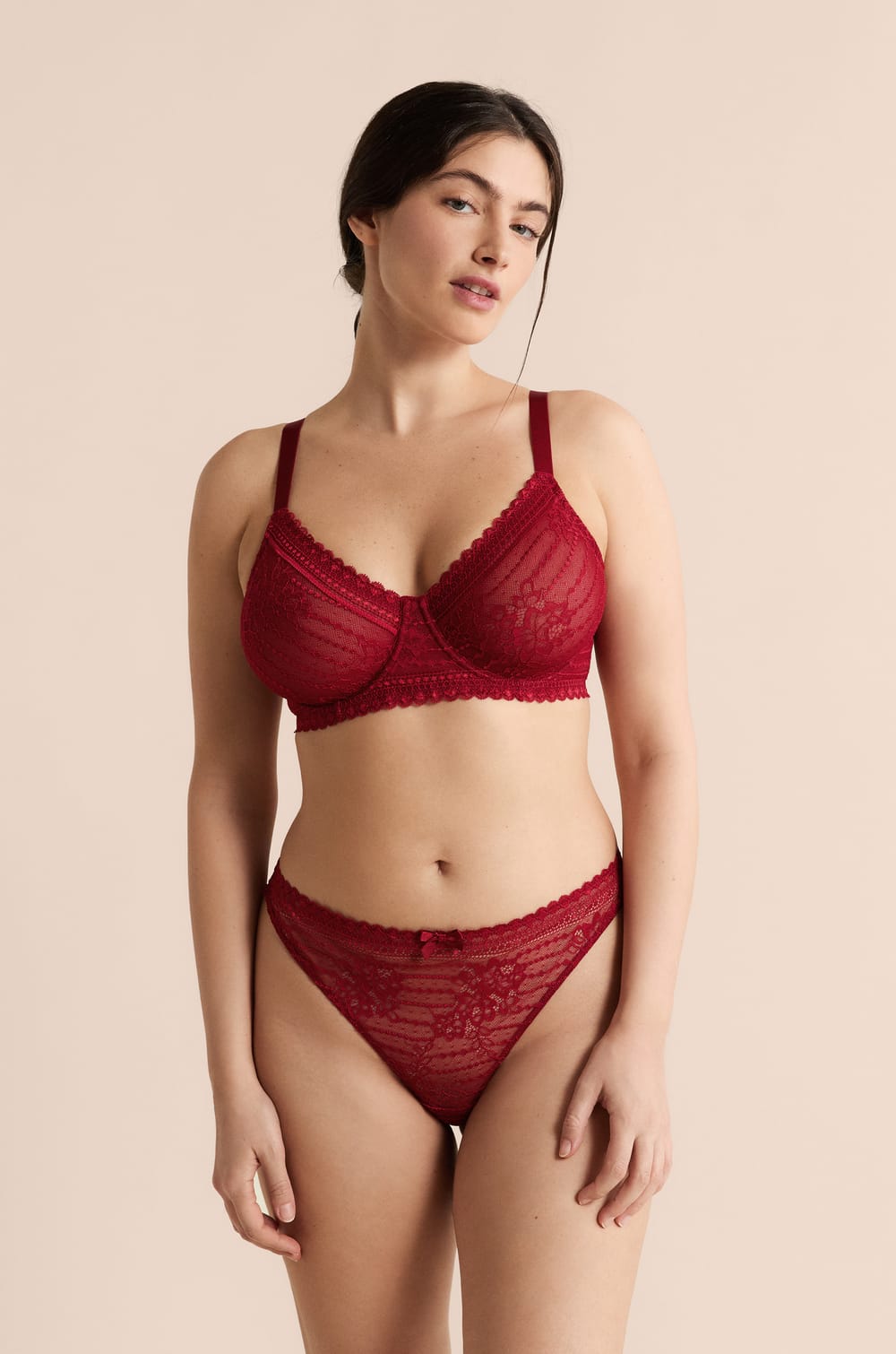 Sujetador reductor sin relleno;${refinementColor}