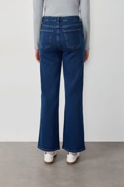 Jean droit en coton;${refinementColor}