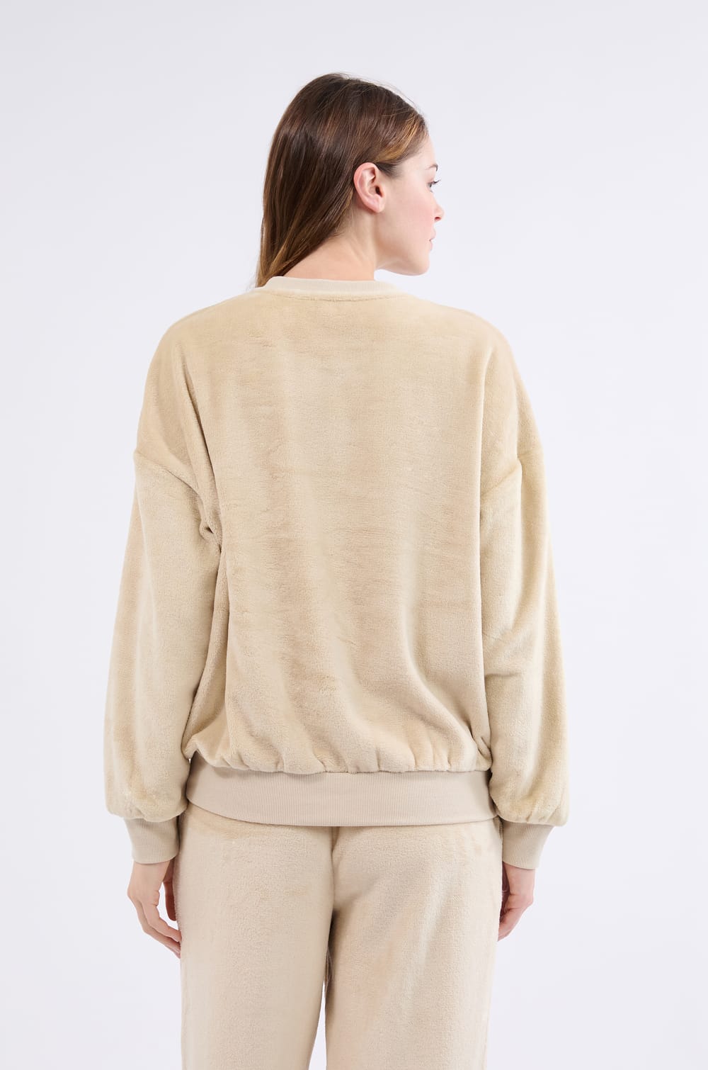 Long-sleeved velvet-effect sweatshirt;${refinementColor}