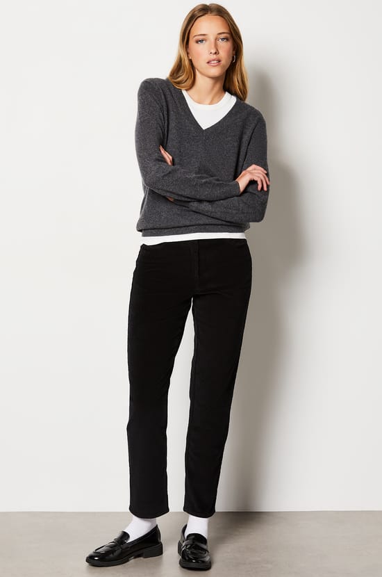 Pull en 100% cachemire col V;${refinementColor}