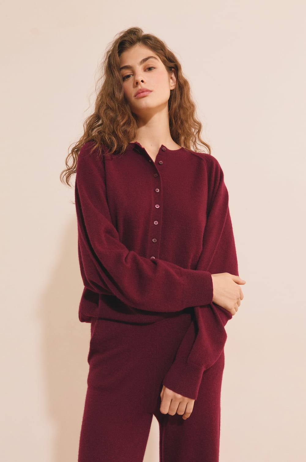 Pull avec boutons 100% cachemire;${refinementColor}