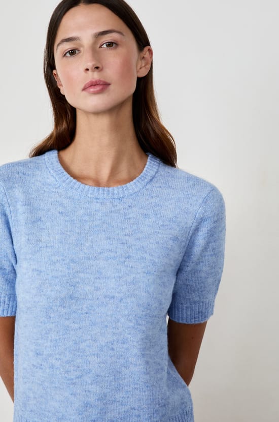 Pull manches courtes;${refinementColor}