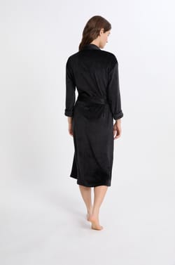 Velvet Robe;${refinementColor}