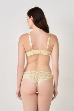 Soutien-gorge N.8 - Le triangle sans armatures;${refinementColor}