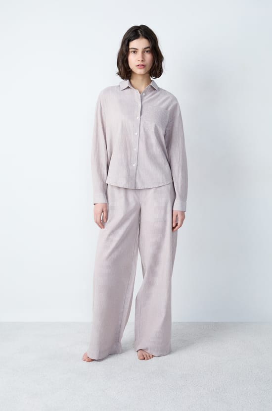 Long-sleeved cotton pyjama shirt;${refinementColor}