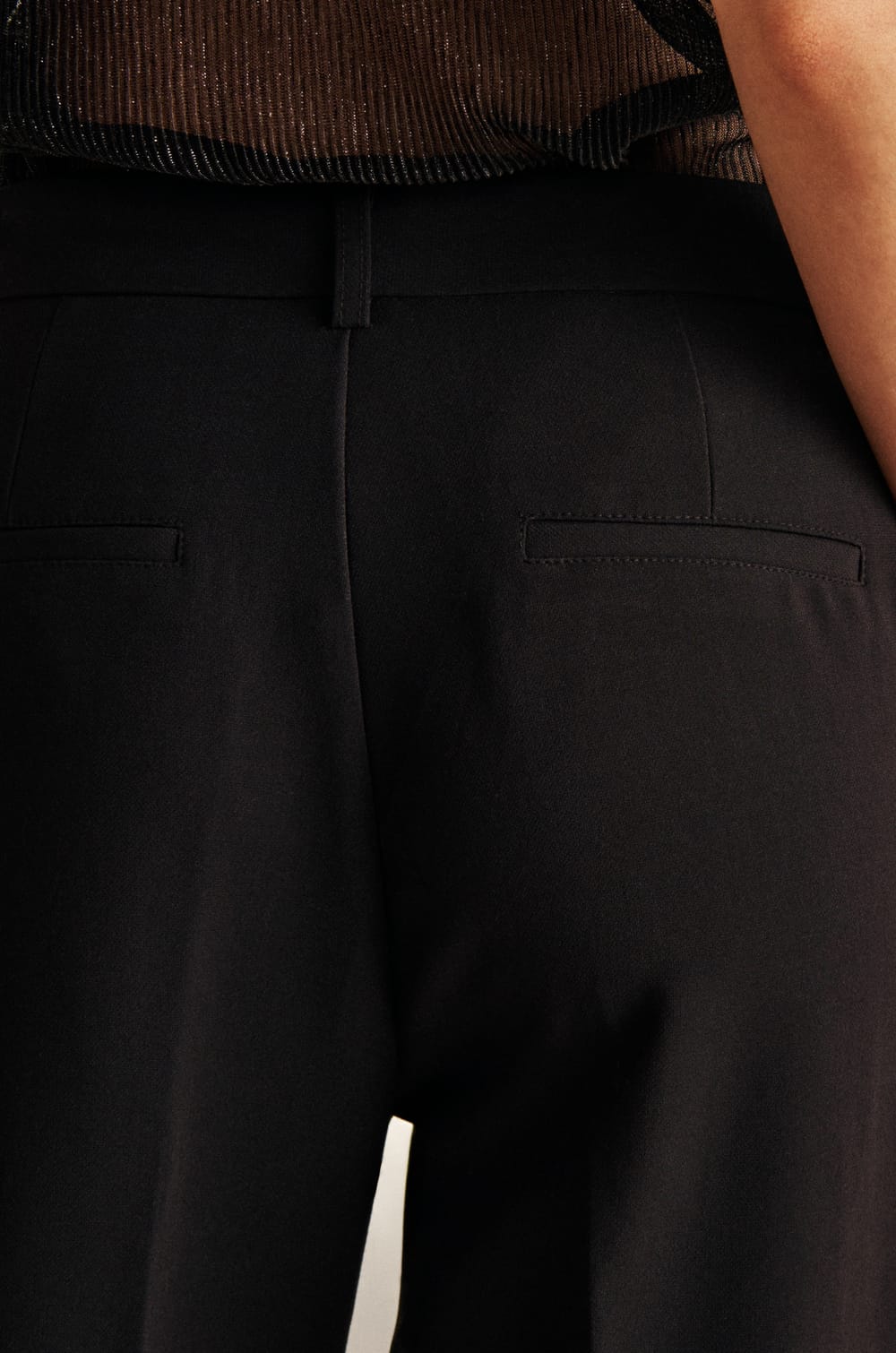 Pantalon flare;${refinementColor}