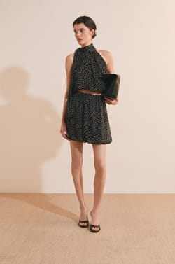 Jupe courte fluide &agrave; motifs;${refinementColor}