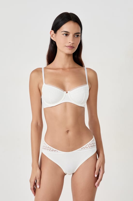 Braga culotte con detalles de encaje;${refinementColor}